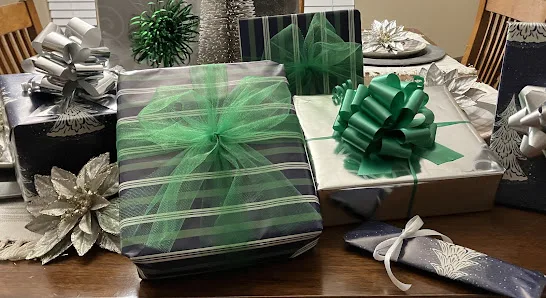 Arlanda Smith Elite Mobile Notary, Gift Wrapping & Support Services — image 2
