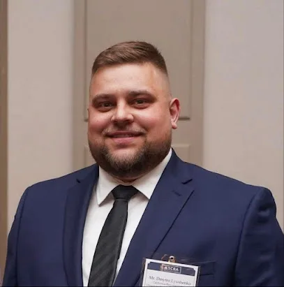 Notary Public Dmytro Lyushenko- Notary and Apostille Services